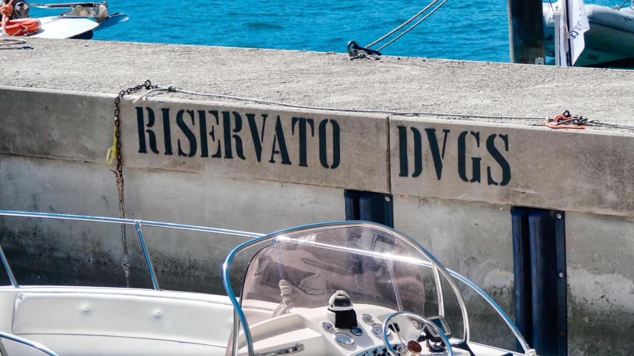 Dv Garda Suite Campione del Garda Exterior foto